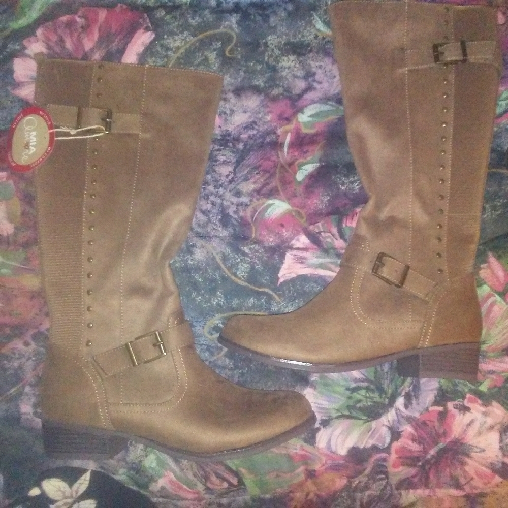 Nwt brown knee high riding boots